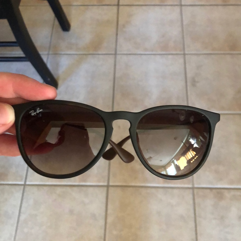 brown ray bans Erika sunglasses- great condition!